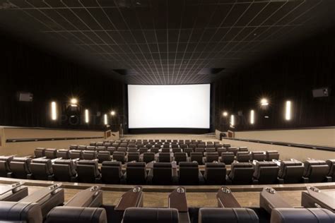 cine vallsur valladolid|Yelmo Cines Premium VallSur en Valladolid